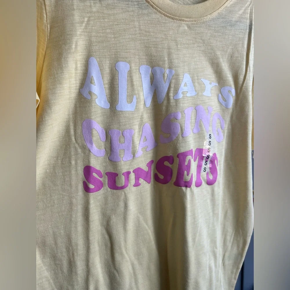 PJ Salvage That's Bananas short sleeve tee Always Chasing Sunsets size small #58